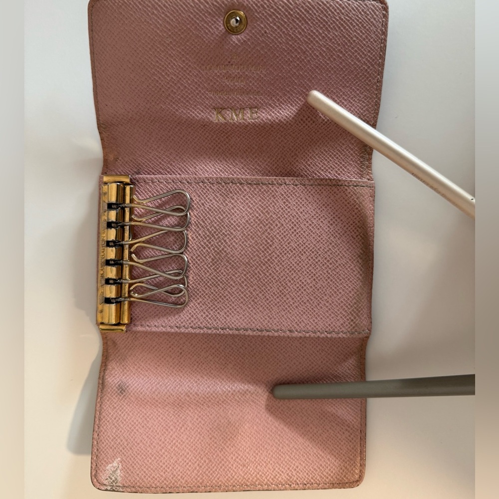 Louis Vuitton 6 Ring Key Holder Damier Ebene and Rose Ballerine - Picture 7 of 7